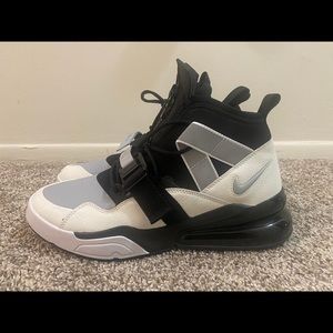 Nike Air Force 270 “UTILITY”